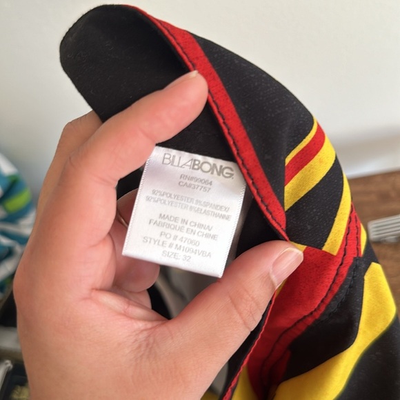 3 pairs men’s sz 32-33 swim board shorts billabong, fox, quicksilver - Picture 9 of 11